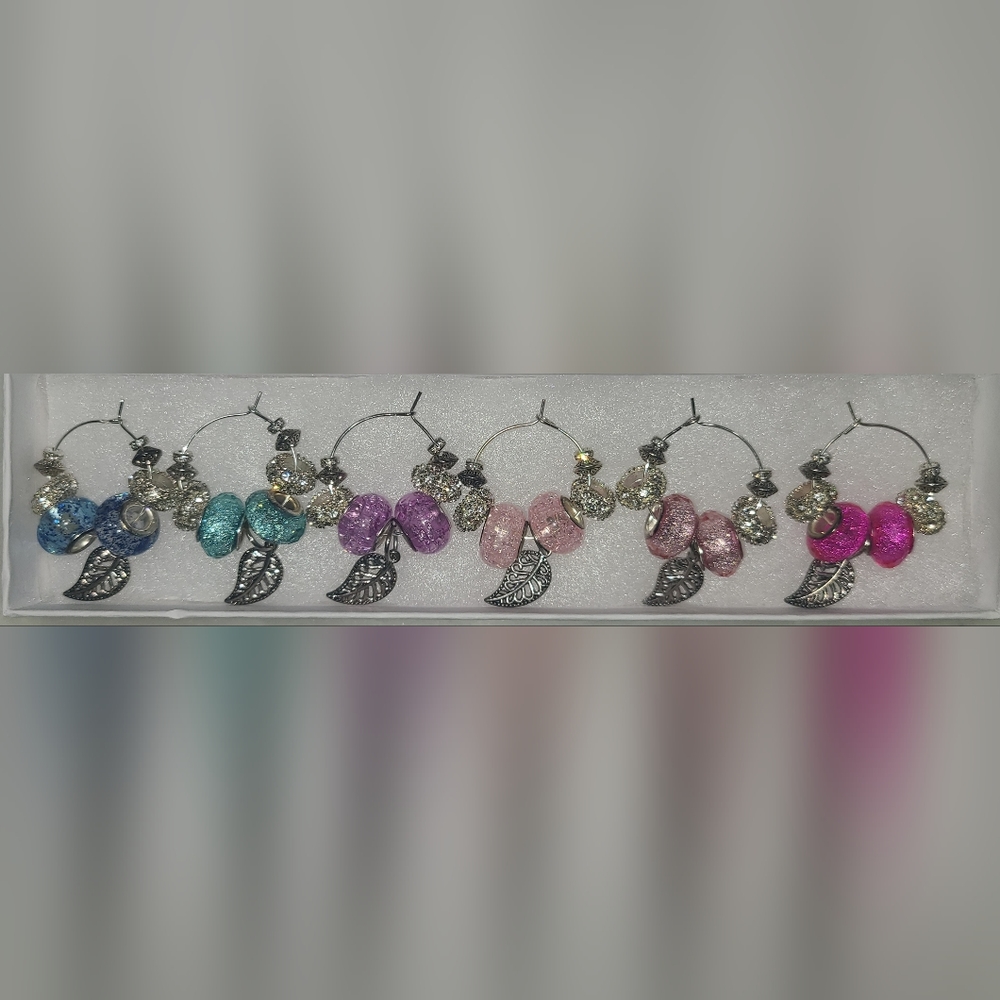 Wine tea charms. L
